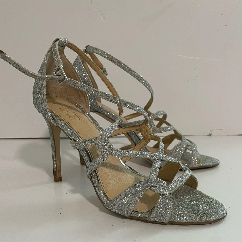 Jewel Badgley Mischka  Silver Glitter Strappy Heels - Size 7.5